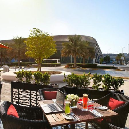 Capital Centre Arjaan By Rotana Aparthotel Abu Dhabi Exterior foto