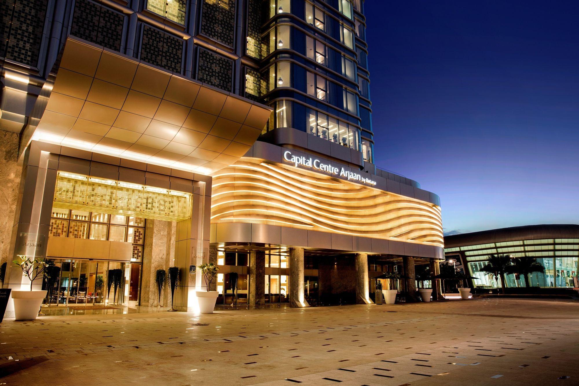 Capital Centre Arjaan By Rotana Aparthotel Abu Dhabi Exterior foto